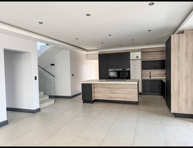 4 BEDROOM HOUSE FOR SALE IN FOUNTAINBROOK ESTATE